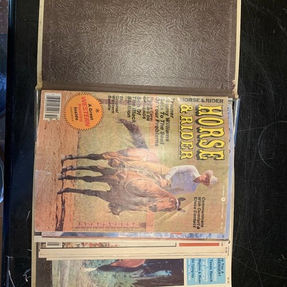 Horse & Rider Magazine Collectors Binder.  Includes Vtg. Mags.  see descrip - Picture 3 of 3